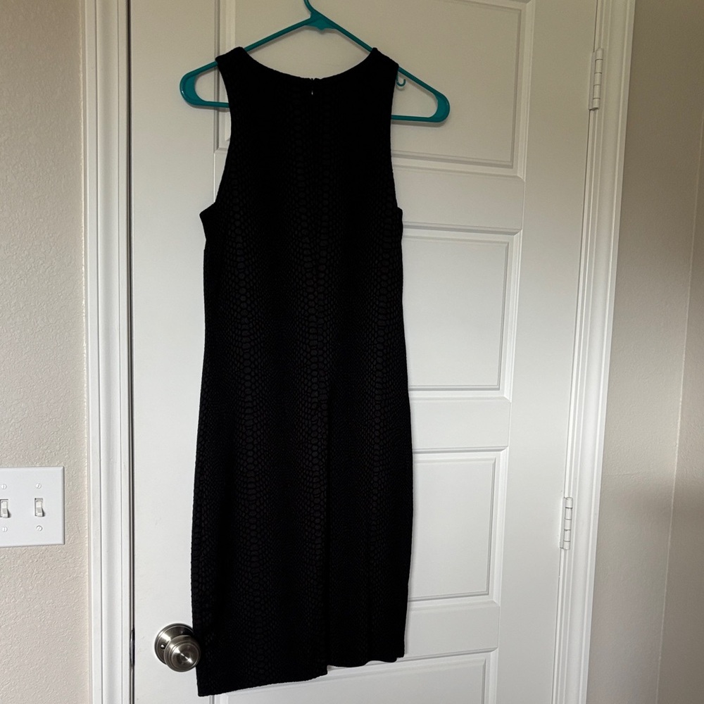 Karen Kane Black Textured Midi Dress - Picture 6 of 8